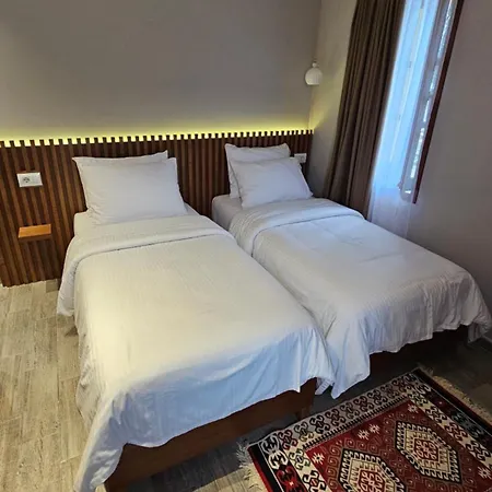 Inn Palorto Gjirokaster