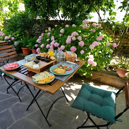 宾馆 Palorto Gjirokastër