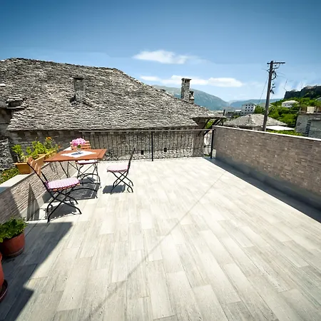 Palorto Han/Misafirhane Gjirokastër