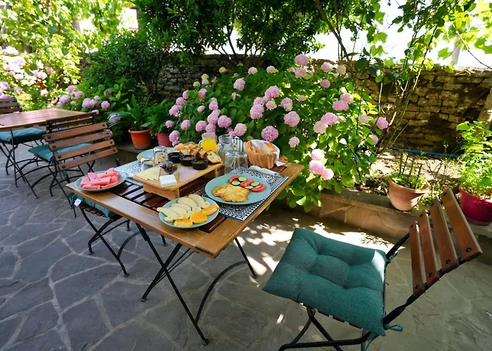 イン Palorto ジロカストラ